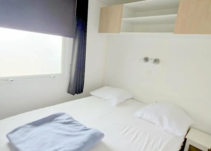 Bungalow-mobilhome - Petit Prix- Ocean -foret -camping 3 Etoiles مكان تخييم